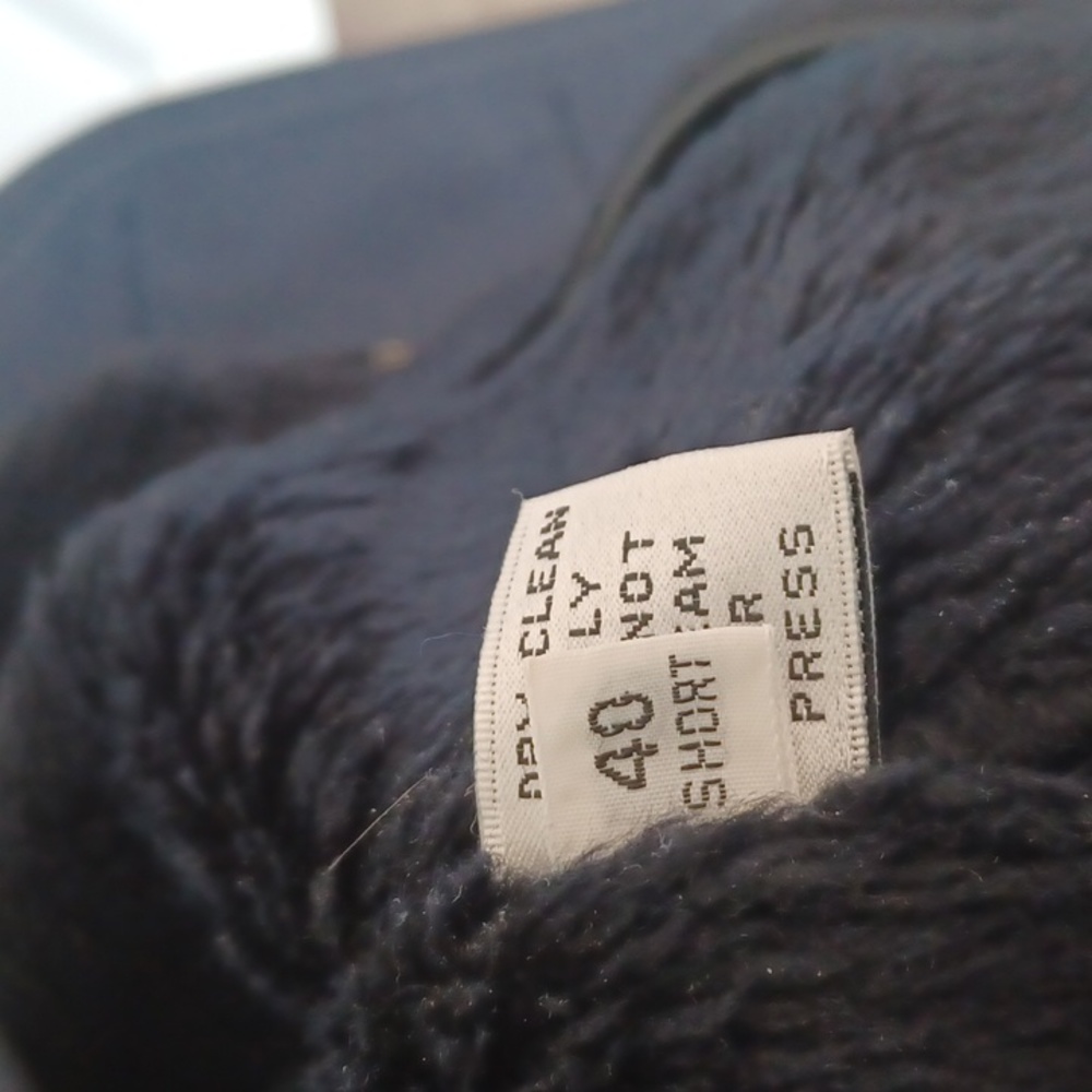 Coat - Picture 7 of 8